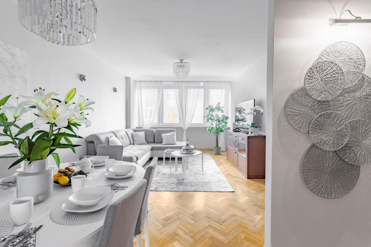 Hala Mirowska Apartments Varsóvia Exterior foto